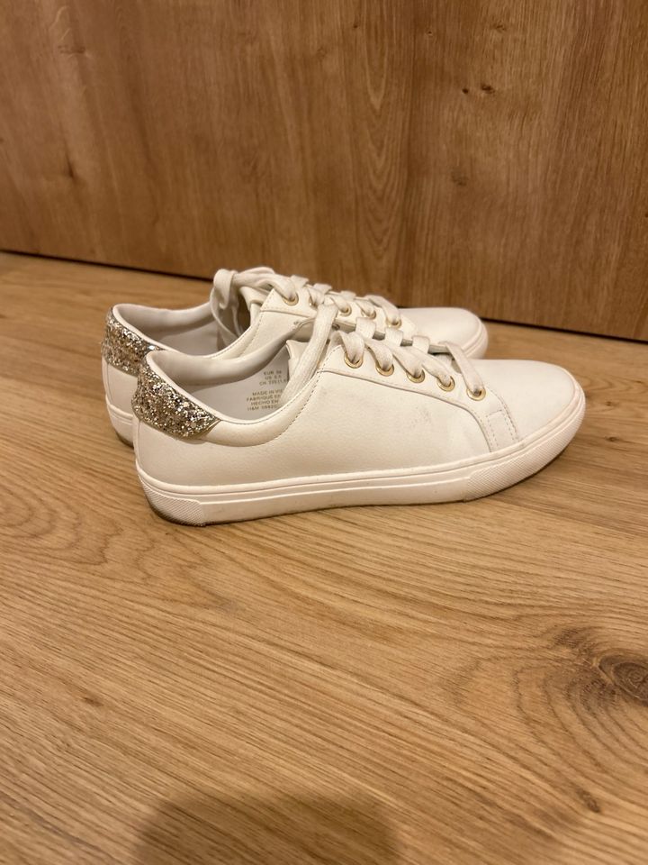 Sneaker von H&M in Gr. 36 in Harbke