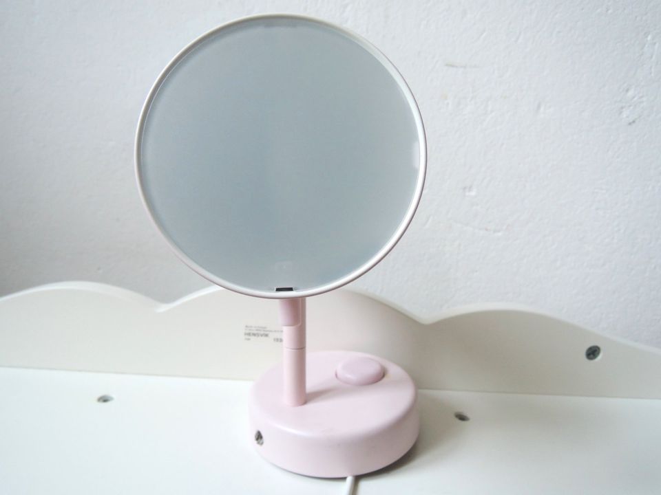 Ikea Fubbla Wandleuchte Lampe LED Rosa 003.815.99 in Berlin