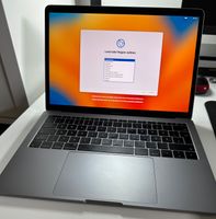 MacBook Pro 13 Zoll (MPXQ2D/A) /Space Gray/2.3GHz/8GB/128GB Nordrhein-Westfalen - Kaarst Vorschau