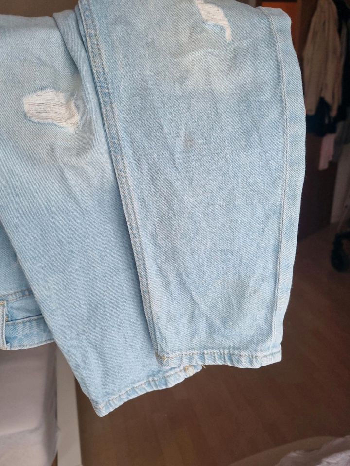 H&M lockere Jeans/ Denim Gr. 116/122 in Cremlingen