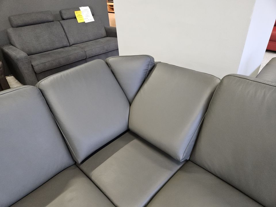 NEU ECHTLEDER Wohnlandschaft Couch Ledersofa Bettfunktion Kasten in Bocholt