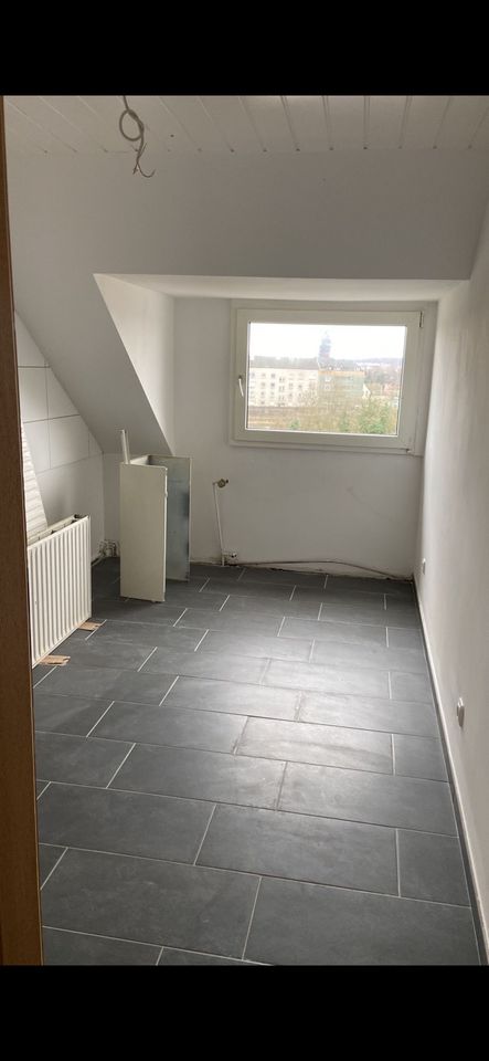 Schöne Dachgeschoss Wohnung in Mülheim (Ruhr)