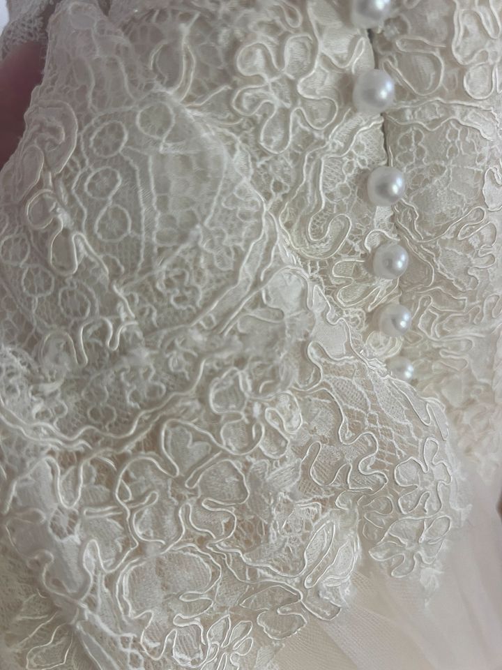 Modeca feline Brautkleid Hochzeitskleid in Baldham