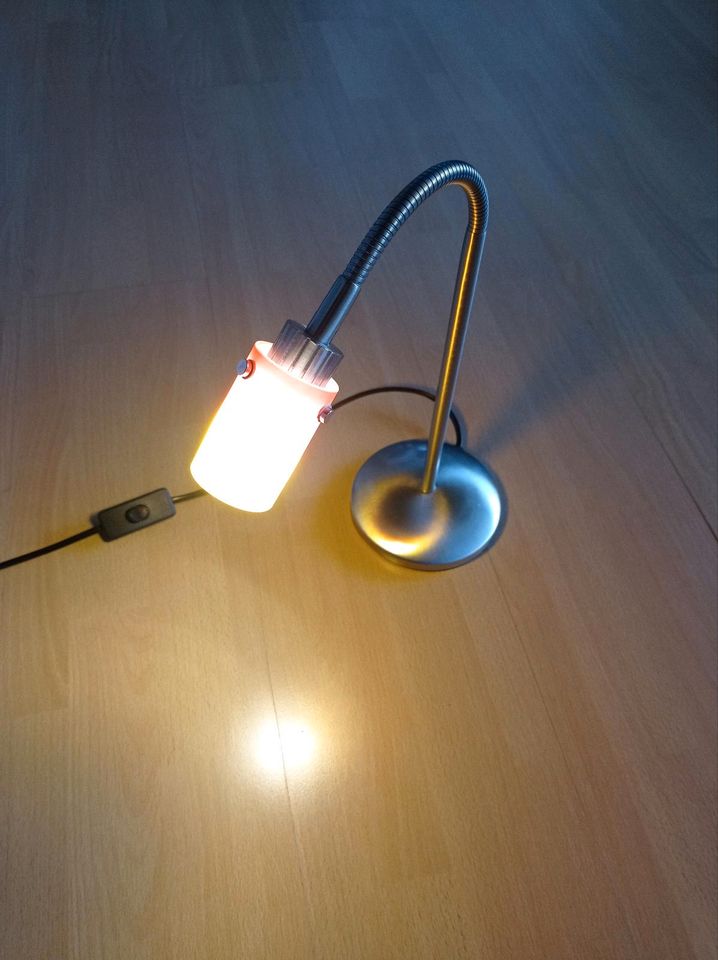 Edelstahl LED Tischleuchte Tischlampe Nachttischlampe in Alteglofsheim