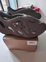 Yeezy Foam Runner "Stone Sage" Frankfurt am Main - Bockenheim Vorschau