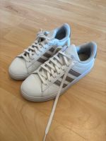 Adidas Sneaker weiß Gr.41 US 9 UK 7.5 Hessen - Fränkisch-Crumbach Vorschau