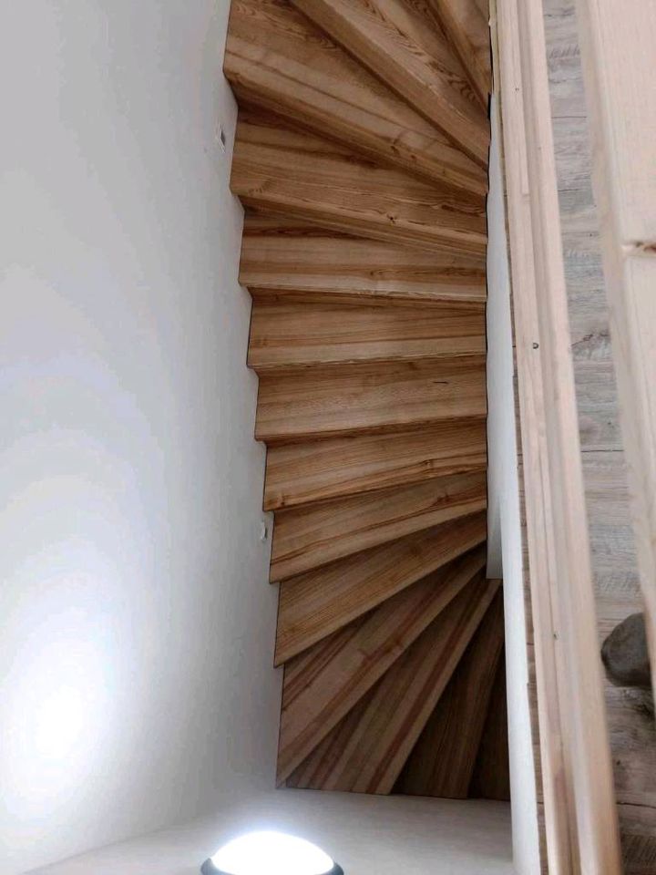 Treppe,Treppenbau  auz Tschechien hoch qualität mit Einbau, in Marktredwitz