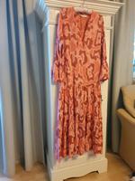 Sommer Kleid von MILANO Gr S/M neuwertig NP 270 Bayern - Flachslanden Vorschau