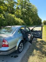 VW Passat 2,0 l Benzin Automatik 388.000 km TEMPOMAT  TÜV 26 Nordrhein-Westfalen - Hamm Vorschau