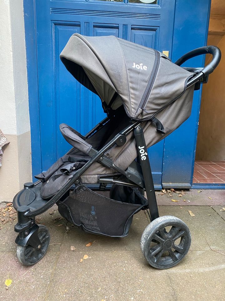 Buggy Joie Litetrax 4 in coal ( grau) mit Regenverdeck in Berlin