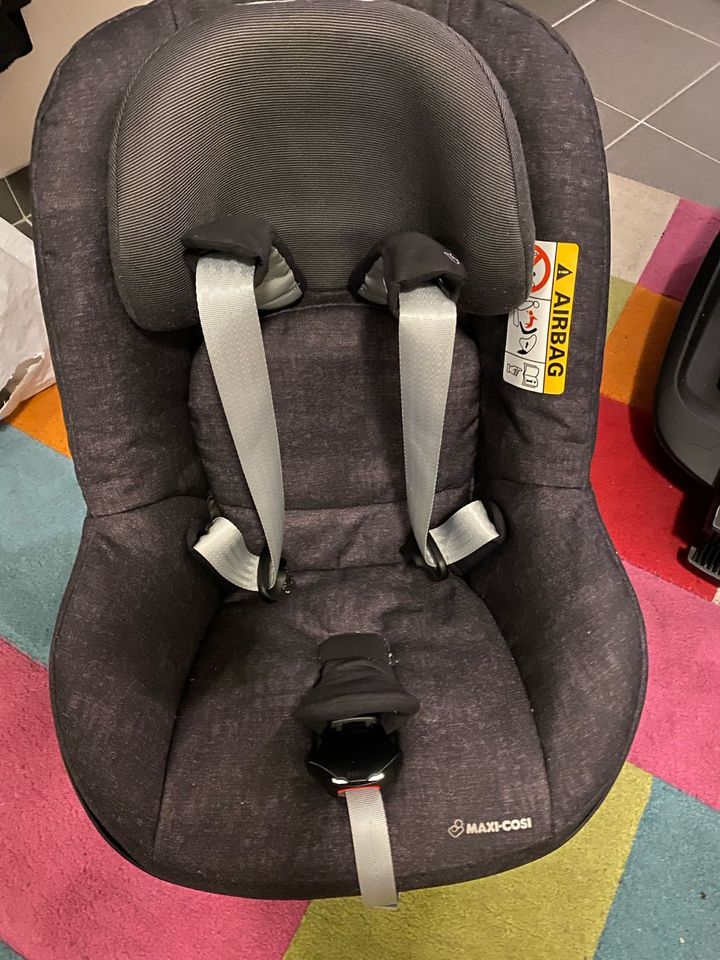 Maxi Cosi i-Size Kindersitz   *wie neu* inkl. Isofix in Saarbrücken