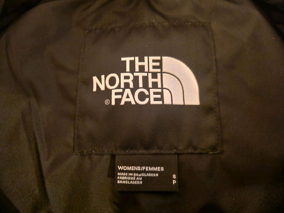 The North Face Jacke , Gr. S in Wendeburg