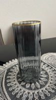 Vase in grau mit Goldrand Berlin - Pankow Vorschau