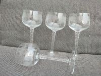 4 kleine alte Weingläser auf gedrehtem Fuß Weinglas Glas Gläser Brandenburg - Cottbus Vorschau