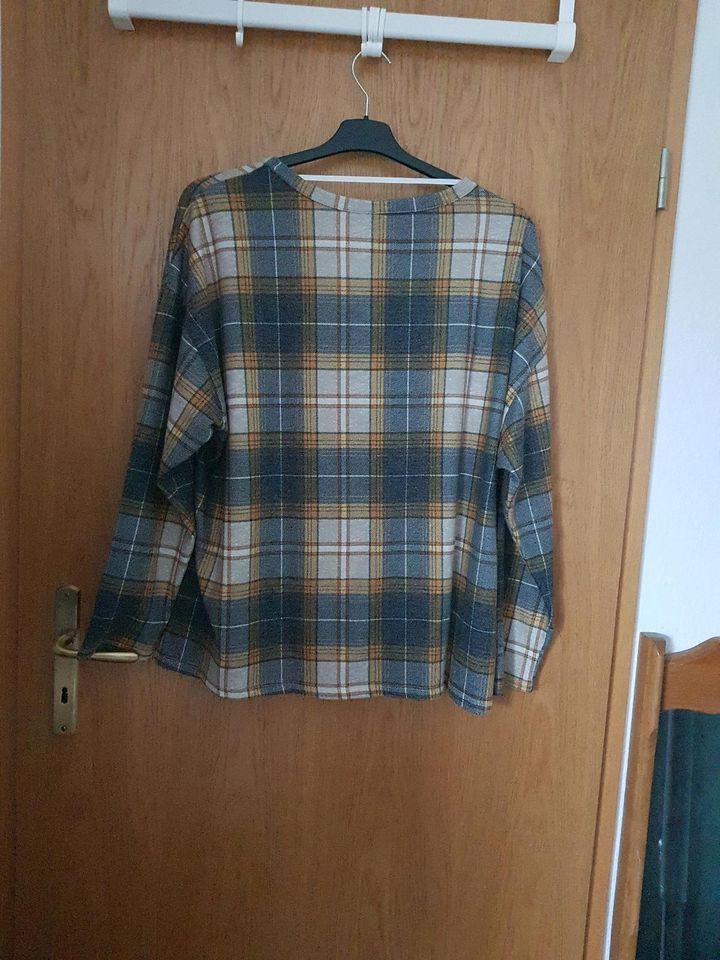 Pulli, Shirt, Marke Maxi Blue, Größe 50/52 in Upgant-Schott