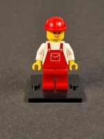 LEGO Figur Minifigur Paketbote Lagerarbeiter mit Helm Berlin - Köpenick Vorschau