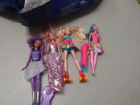 4 Barbies, verschiedene, Bayern - Poing Vorschau