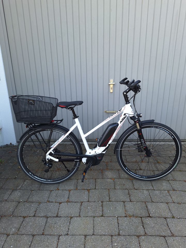 2 KTM Fahrräder zum Verkauf für Damen und Herren in Durach