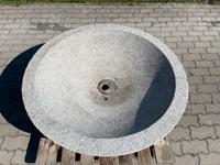 DDR großer Blumenkübel Pflanzschale Brunnen Terrazzo scharriert Sachsen - Grimma Vorschau