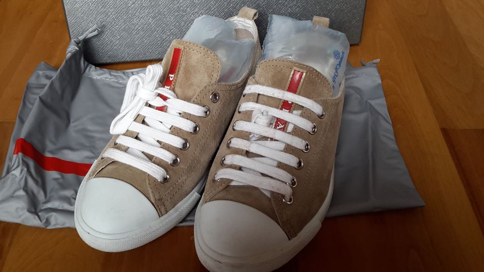 (¯`v´¯) PRADA (¯`v´¯)  Sneaker weiss beige Velourleder Gr. 36,5 in Kandel