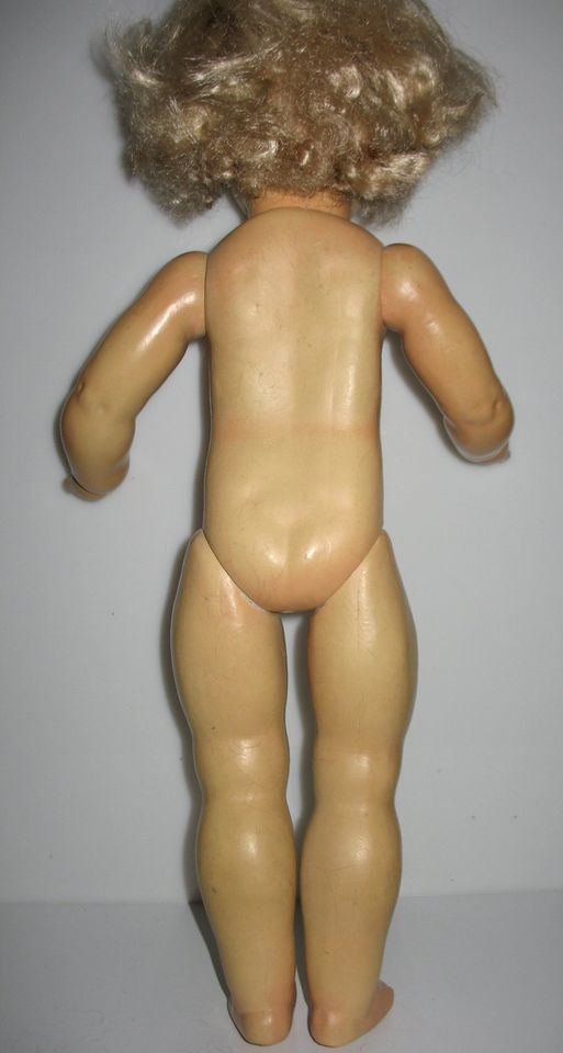 Hans Völk Puppe aus Pappmaché, Mädchenpuppe, alte Puppe in Kamen