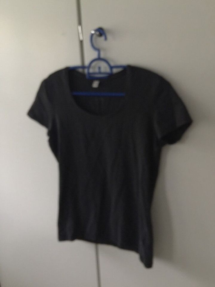 ESPRIT T-Shirt mit kurzem Arm, (grau-) schwarz in Göttingen