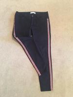 Dunkelblaue Hose mit Galonstreifen rot/weiß/blau,Gr.42 Berlin - Charlottenburg Vorschau