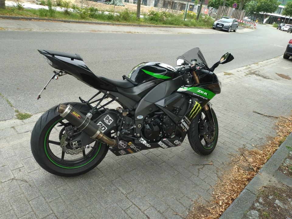 Kawasaki Ninja ZX-10R ZX10 R 2008 in Potsdam