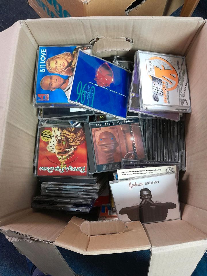 Ein Karton Gebrauchte CD aus 80er, 90er Jahren in Nordrhein-Westfalen -  Geldern | Musik und CDs gebraucht kaufen | eBay Kleinanzeigen ist jetzt  Kleinanzeigen