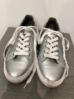 Tommy Hilfiger Sneakers Farbe Silber Größe 40 sehr guter Zustand Baden-Württemberg - Hardheim Vorschau