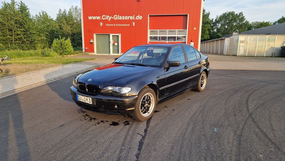 BMW E46 320i 6Zylinder Schwarz Guter Zustand AHK!!! in Grevenbroich