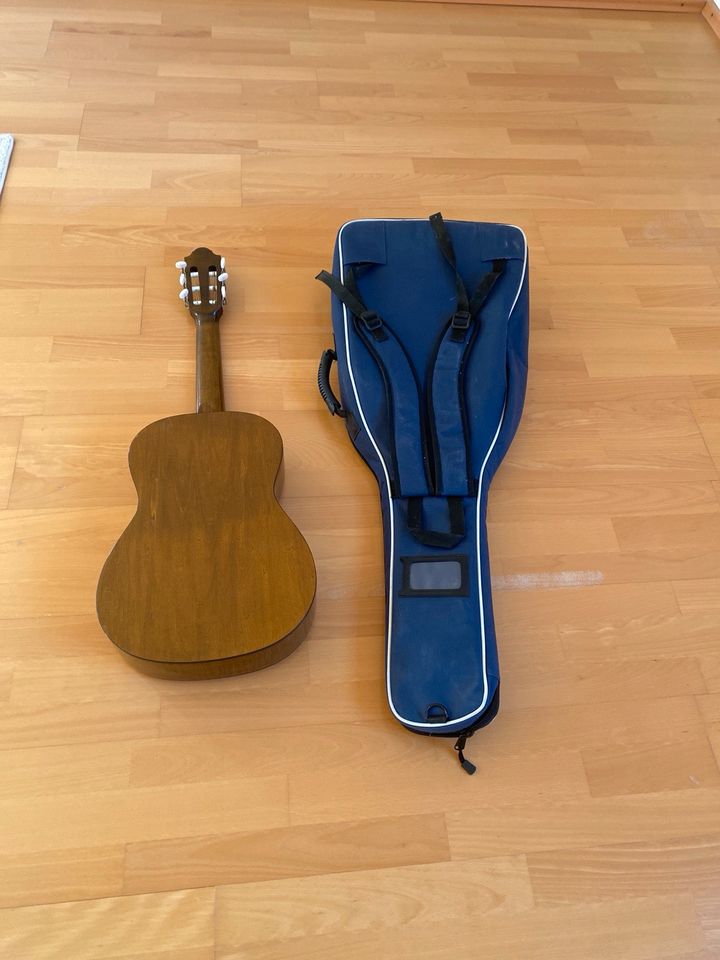 Akustik Gitarre für Kinder/Jugendliche mit Tasche in München