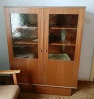 Vitrine mit Glastüren Vitrinenschrank Retro Niedersachsen - Braunschweig Vorschau