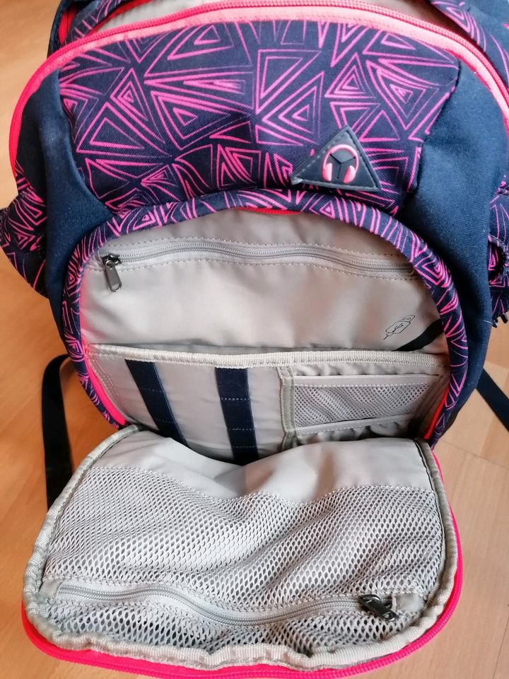 Schulrucksack Satch pink/lila in Steinach Baden