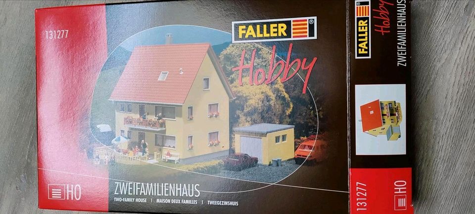 HO Modelleisenbahn Haus mit Garage von Faller in Brahmenau