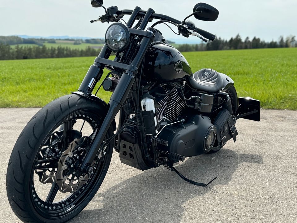 Harley Davidson Dyna Low Rider S Custom in Laufenburg (Baden)