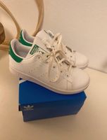 Neuwertige Adidas Sneaker Gr.31.5 Stan Smith Turnschuhe weiß grün Niedersachsen - Salzgitter Vorschau