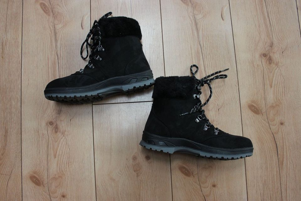 Neue Winterstiefel Boots Esmara Schwarz 38 Waterproof  Mädchen in Hümmerich