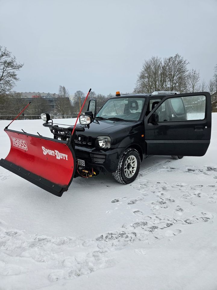 Verkaufe Suzuki Jimny mit Schneepflug von Boss in Villingen-Schwenningen