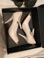 Esprit collection Pumps Peeptoes Weiss Leder 35 36 München - Bogenhausen Vorschau