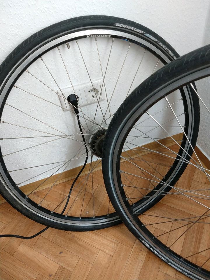 Fahrradreifen Schwalbe Marathon Racer 28 Zoll in Pohlheim