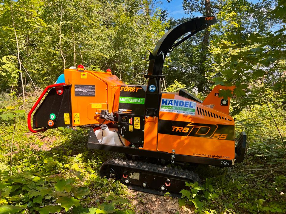 ✅ Häcksler zum Mieten! 200mm Holzhäcksler Först TR8D auf Raupe in Ingolstadt