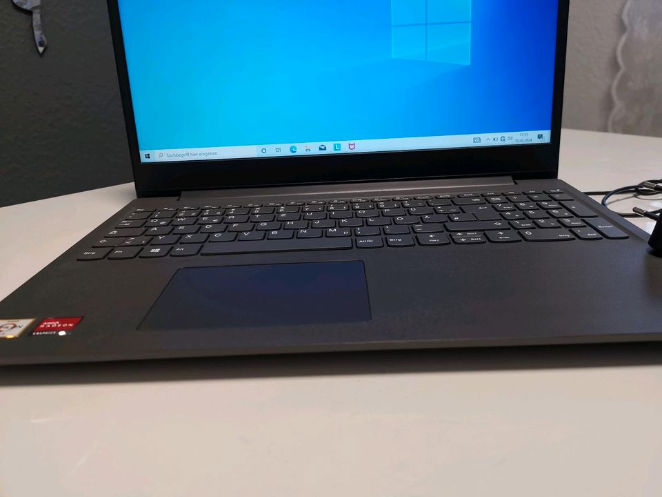 Lenovo laptop in Bottrop