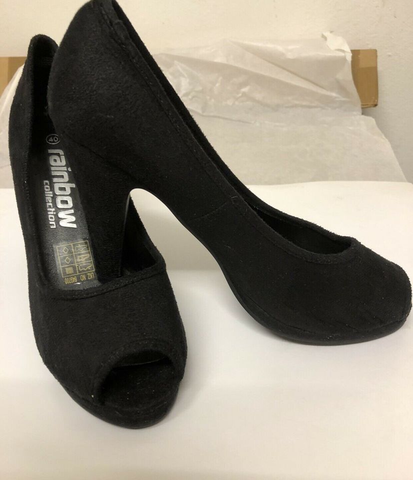 Peeptoes Pumps schwarzes Veganleder Gr.39/40 in Zwingenberg