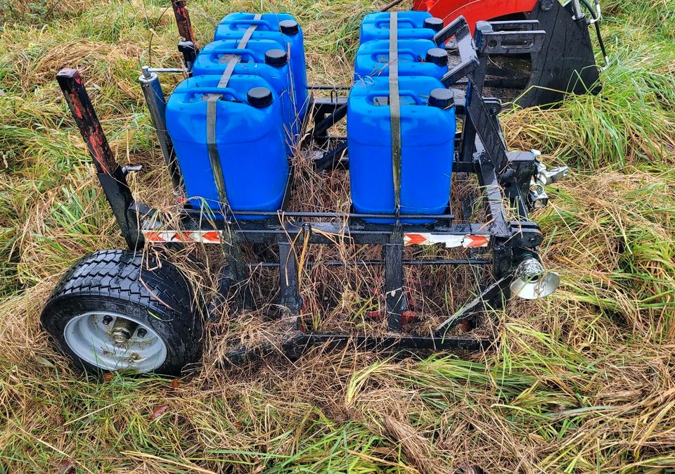 Rasen lüften Anhänger Rasenlüfterwalze in Kierspe