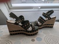 Wedges Plateau Sandalen Sandaletten Khaki nieten 38, Bast wie neu Nordrhein-Westfalen - Dorsten Vorschau