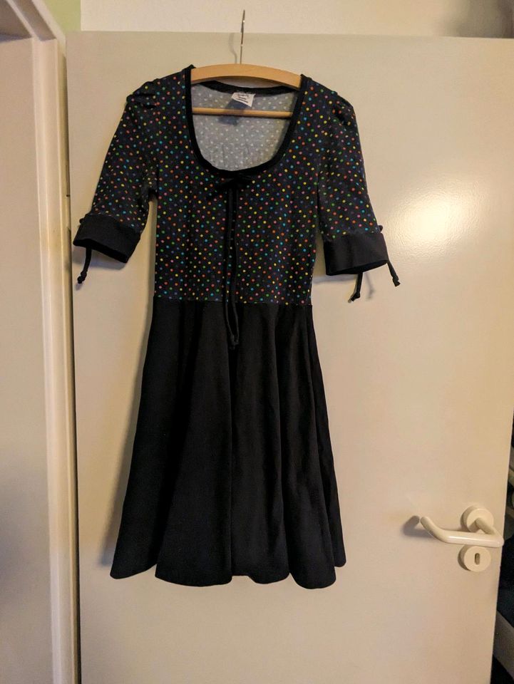 Meko Kleid schwarz bunt gepunktet Dots handmade in Germany in Sandhausen