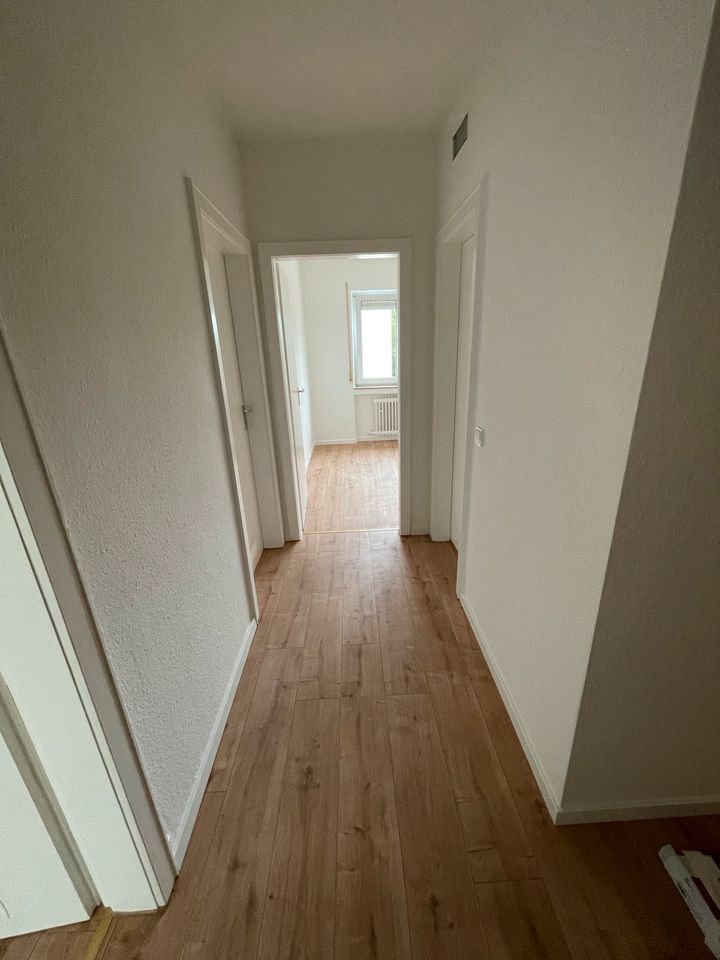 Gut geschnittene 3 ZKB mit Südbalkon in Wiesbaden