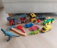 Jungs Spielzeug Set Feuerwerauto Krankenwagen Dinosaurier LKW Nordrhein-Westfalen - Menden Vorschau