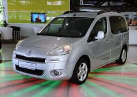 Peugeot Partner Tepee Exclusive*KLIMAAUT*LED*PDC*ALU*EFH Nordrhein-Westfalen - Troisdorf Vorschau